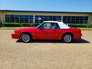 Ford Mustang GT Convertible 1990 года 